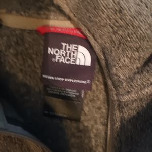 North face pullover